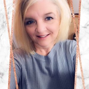 Meet your Posher, Kelli